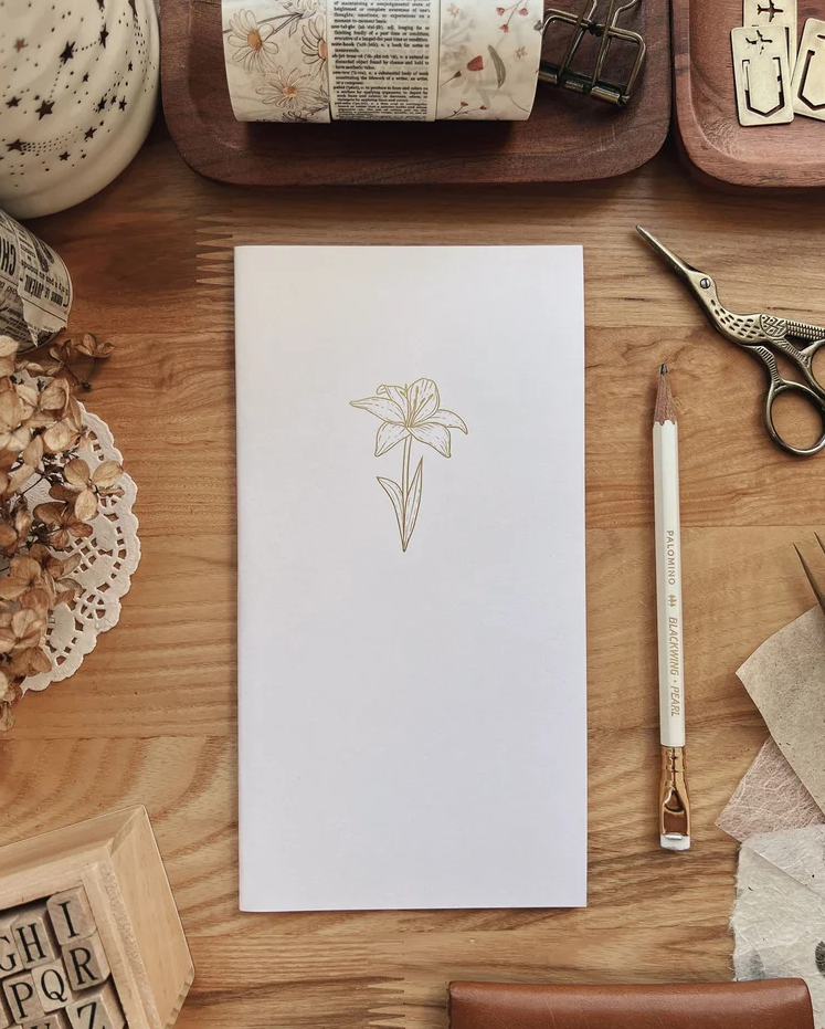 Sarica Studio Notebook (Standard Size TN) Design