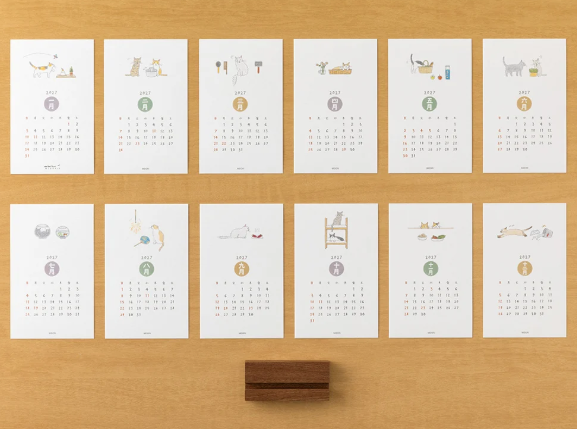 Midori Stand Calendar Cat 2027